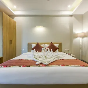 Rosastays Gurugram Sec 31 Aparthotel