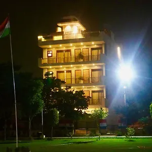 Saavi Golf Course Hotel