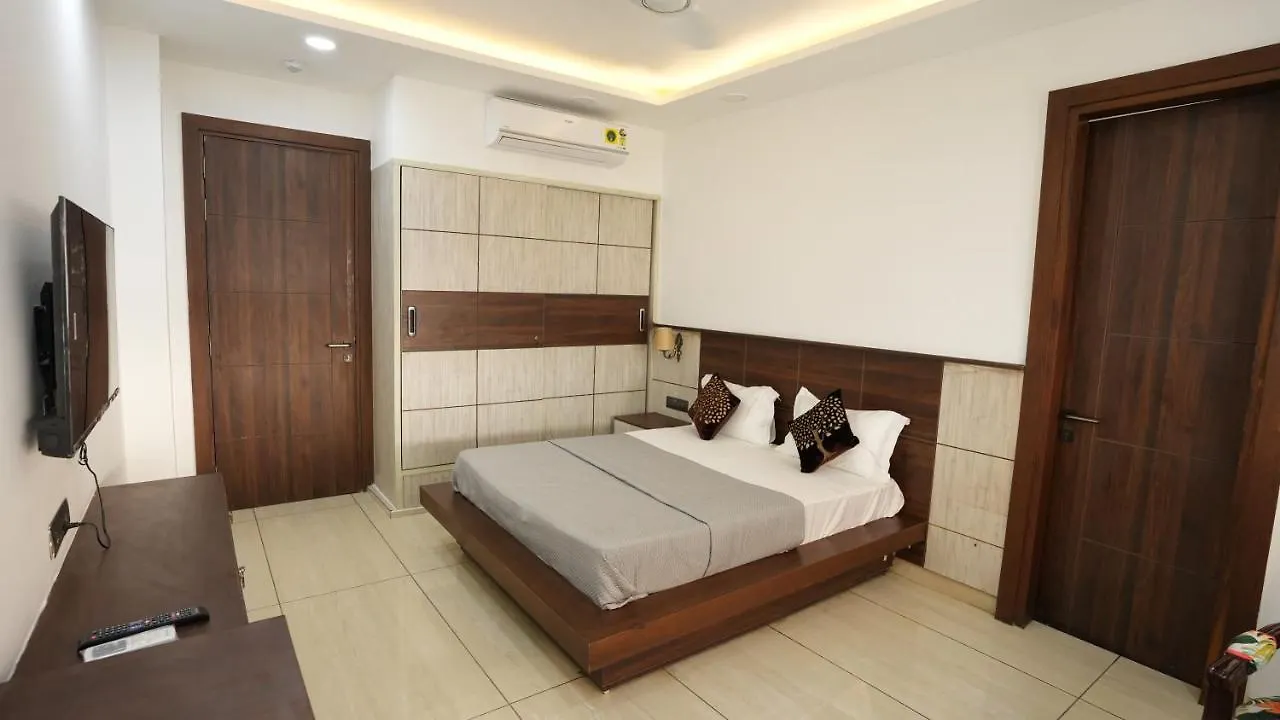 The Desire Cyberhub Hotel Gurgaon